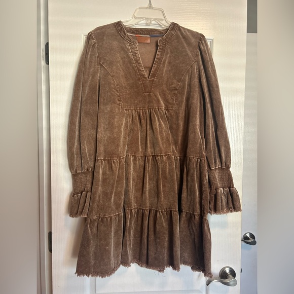 Umgee Dresses & Skirts - Umgee Chocolate Long Sleeve Tiered Dress